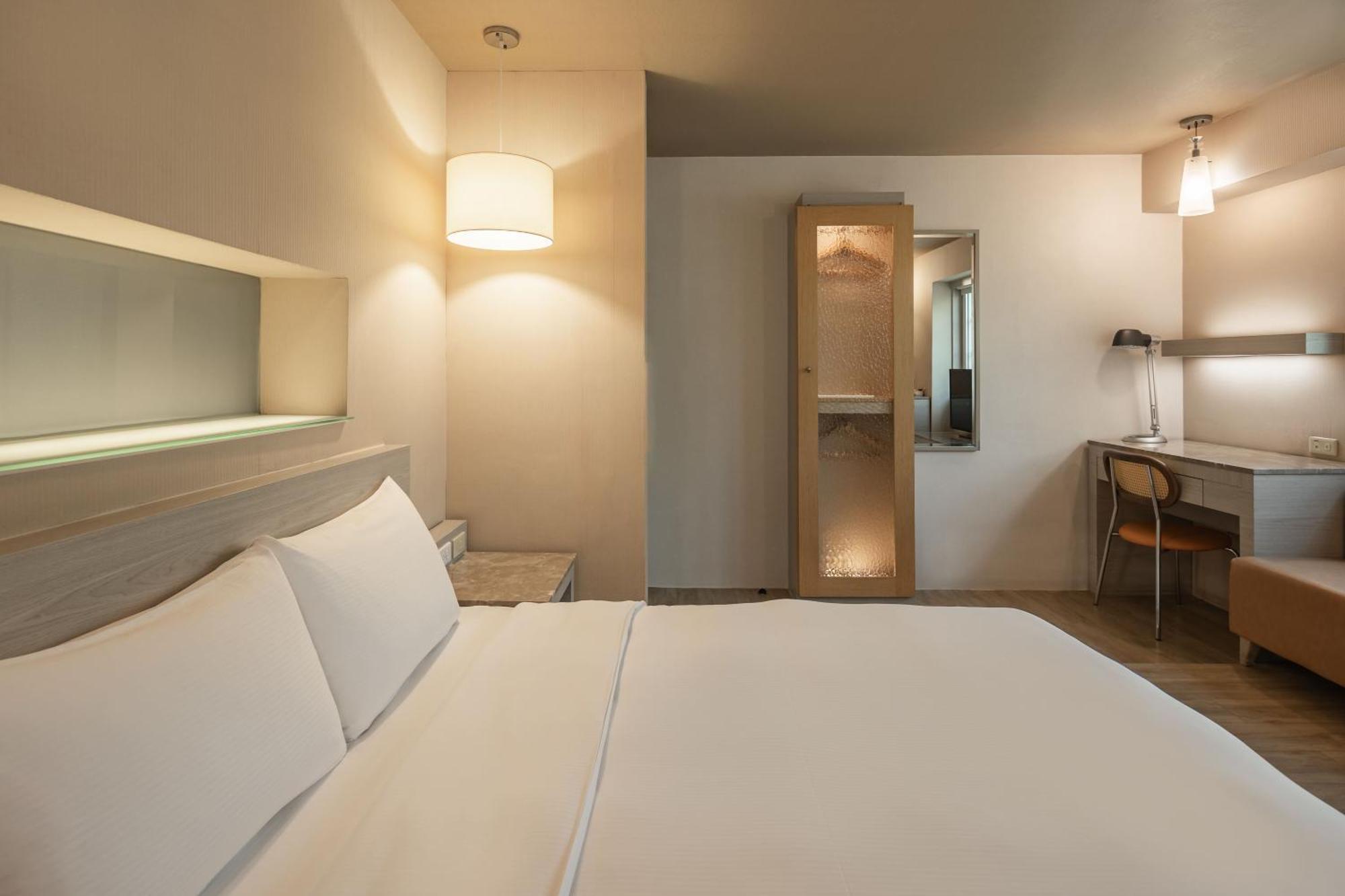 Kindness Hotel - Hanshen Kaohsiung Room photo