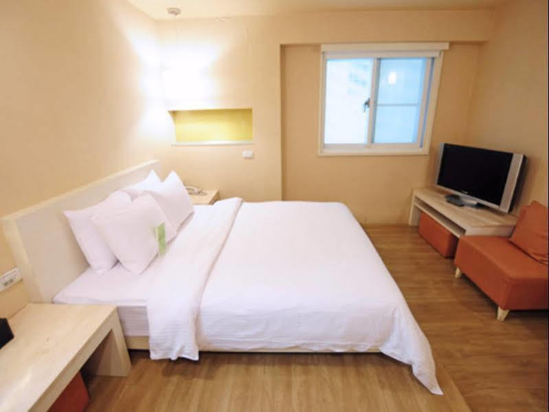 Kindness Hotel - Hanshen Kaohsiung Exterior photo