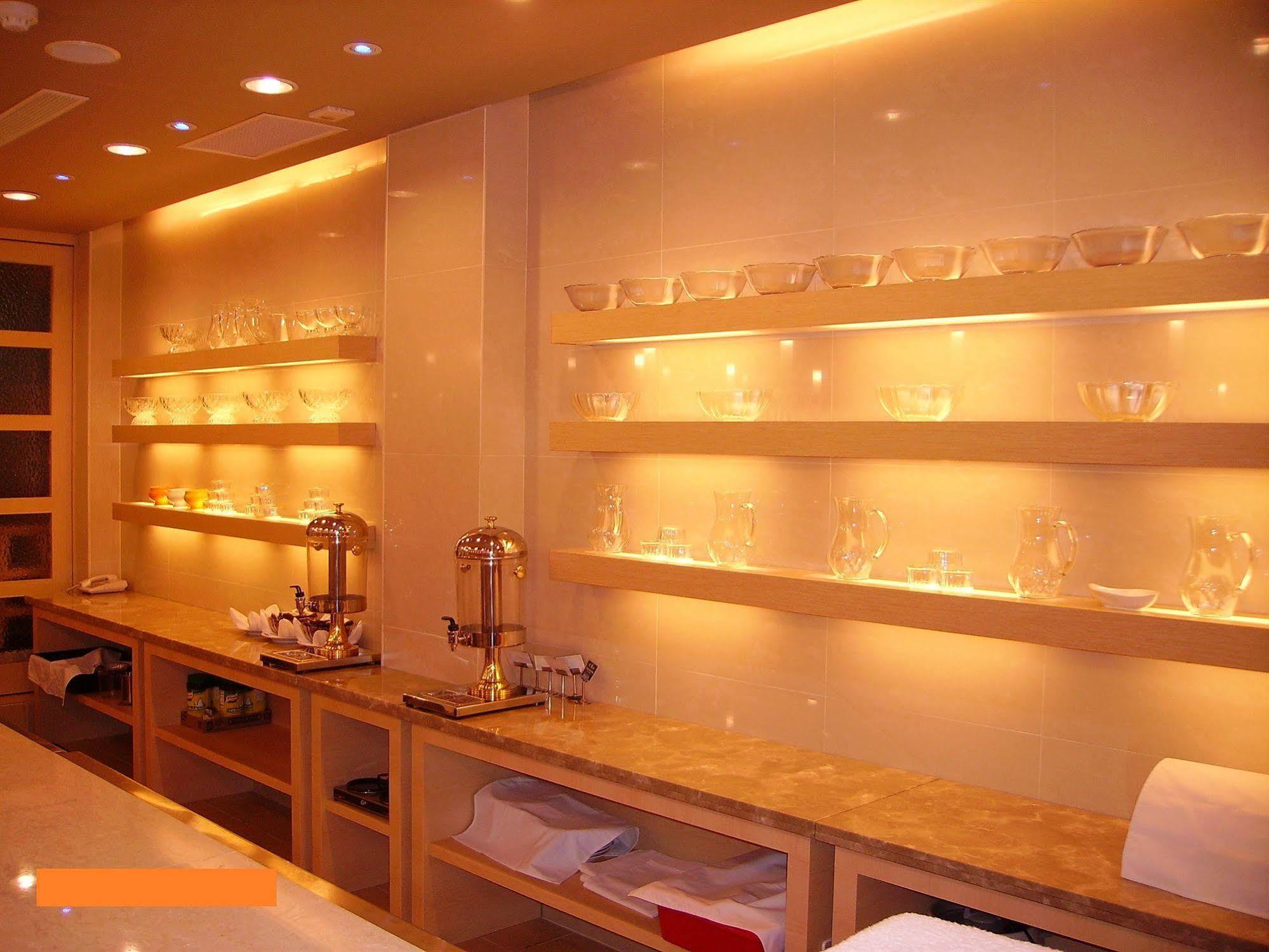 Kindness Hotel - Hanshen Kaohsiung Exterior photo